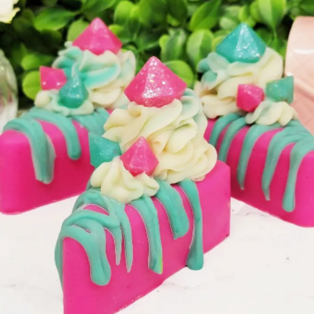 PoP! Glam Girlz Cake Slice Soap